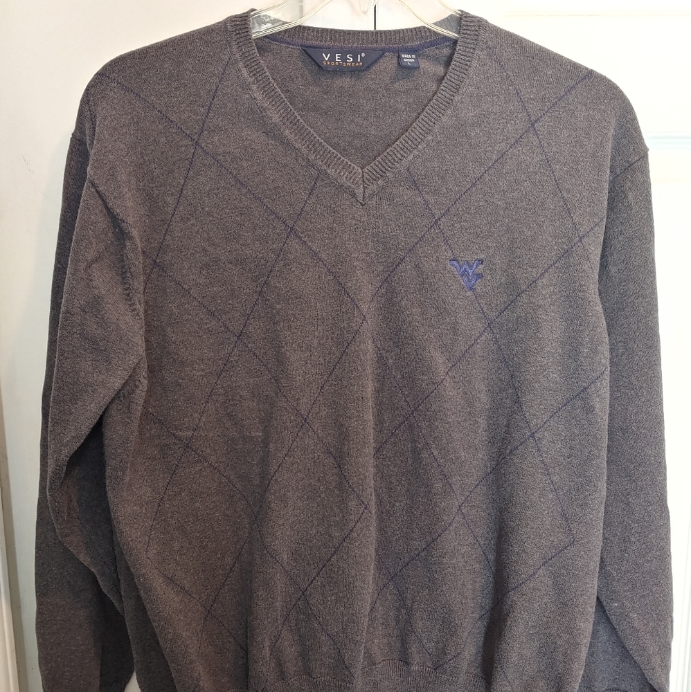 West Virginia Mountain Man Men's V-Neck Gray Argyle Stitched logo Sweater